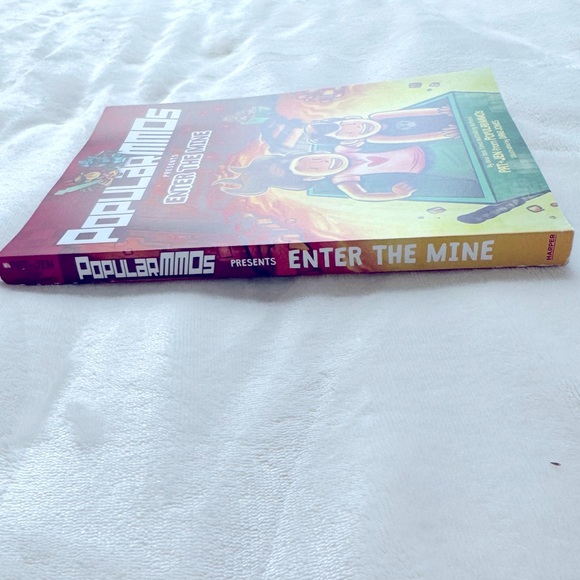 PAT+JEN POPULAR MMOs Presents"ENTER THE MINE"ILLUSTRATED PAPERBACK BOOK-ORIG VGC - Picture 6 of 10